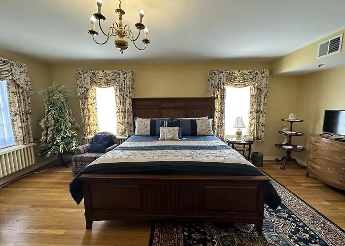 Montague Inn Bed & Breakfast